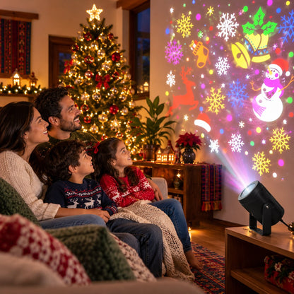Familia disfrutando la proyección navideña
